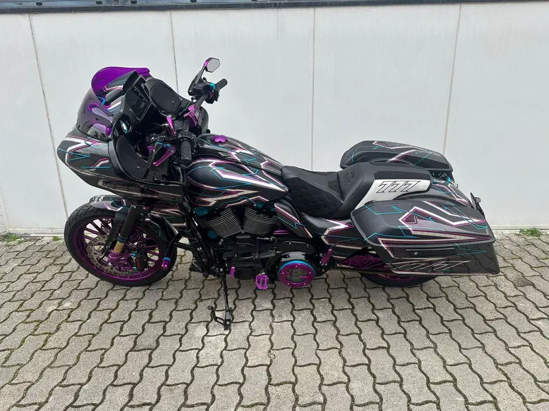 Harley-Davidson 107 Road Glide Ultra (2017 - 18) - FLTRU (9)