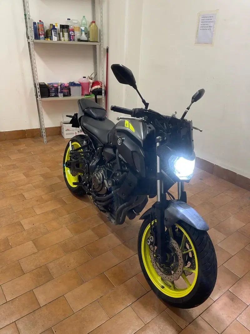 Yamaha MT-07 (2018 - 20) (2)