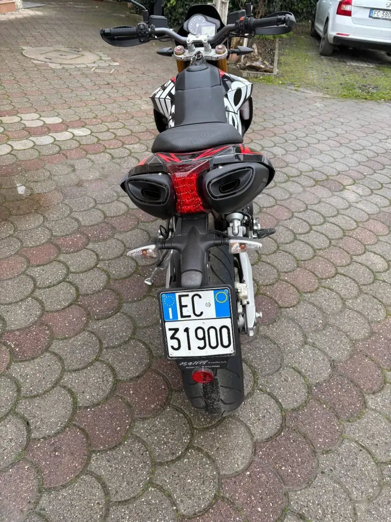 Aprilia Dorsoduro 750 ABS (2009 - 17) (6)