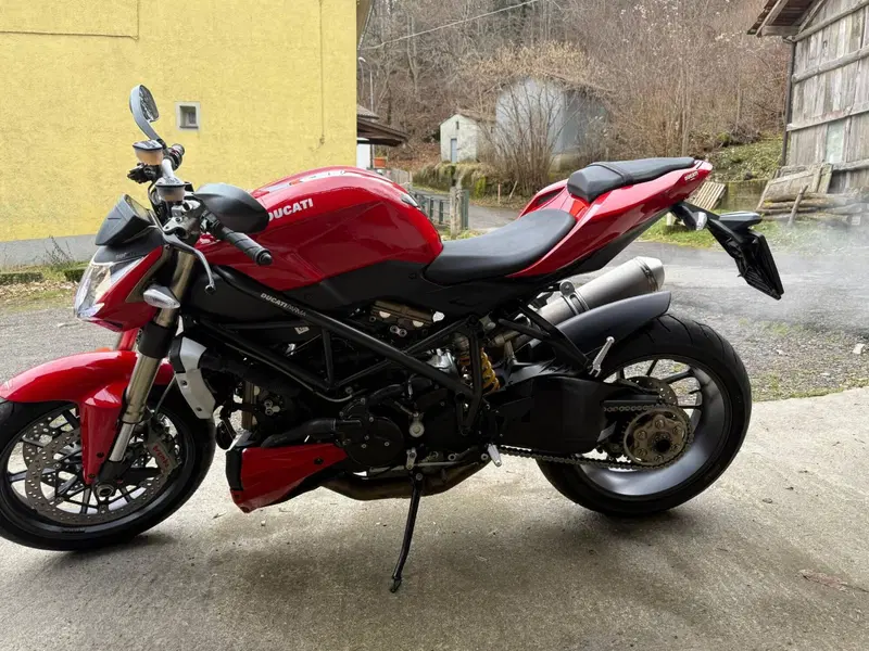 Ducati Streetfighter (2009 - 12) (17)