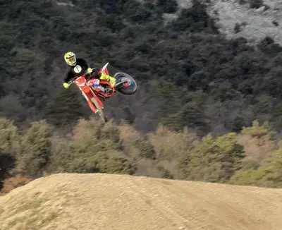 20 ore di test estremo! Beta RX 450 2026: promossa o bocciata? - la prova di Moto.it [VIDEO]