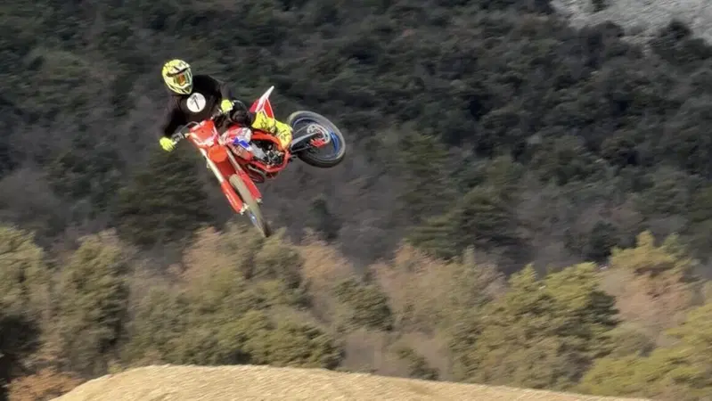 20 ore di test estremo! Beta RX 450 2026: promossa o bocciata? - la prova di Moto.it [VIDEO]