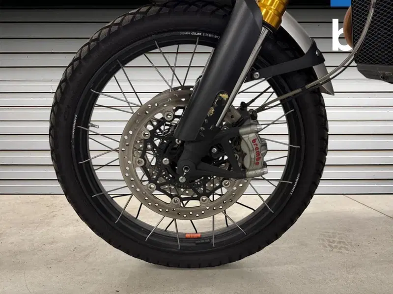 Triumph Scrambler 1200 XE Gold Line Edition (2021 - 22) (15)