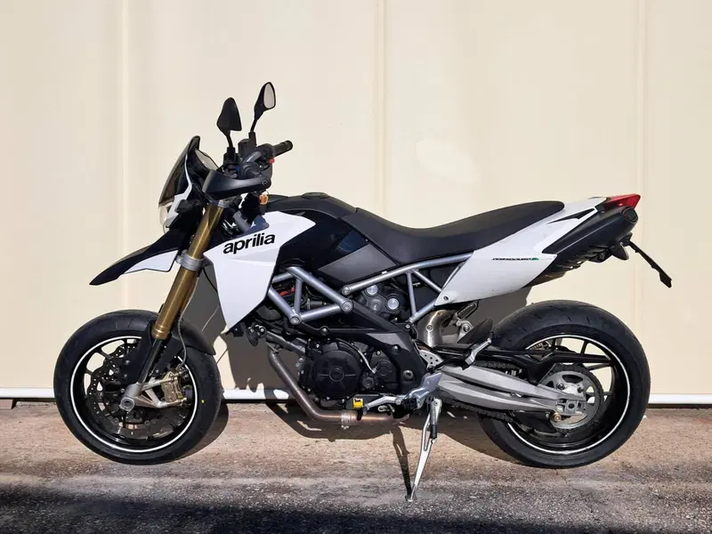 Aprilia Dorsoduro 750 (2009 - 14)