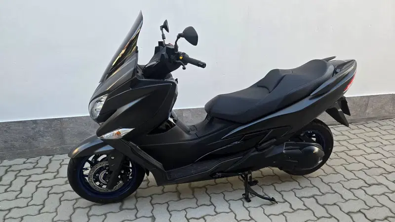 Suzuki Burgman 400 (2022 - 24)