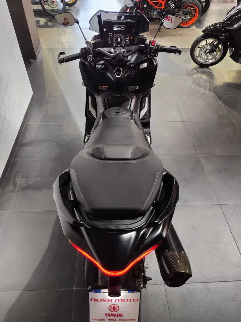 Yamaha T-Max 560 (2022 - 24) (7)