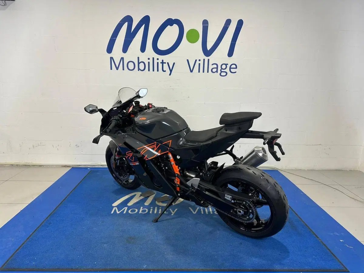 KTM 990 RC R (2026) (4)