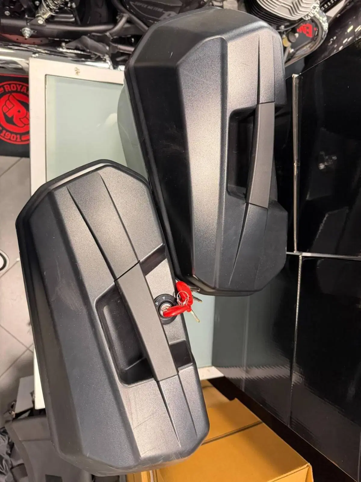VALIGIE LATERALI GIVI E22N (3)