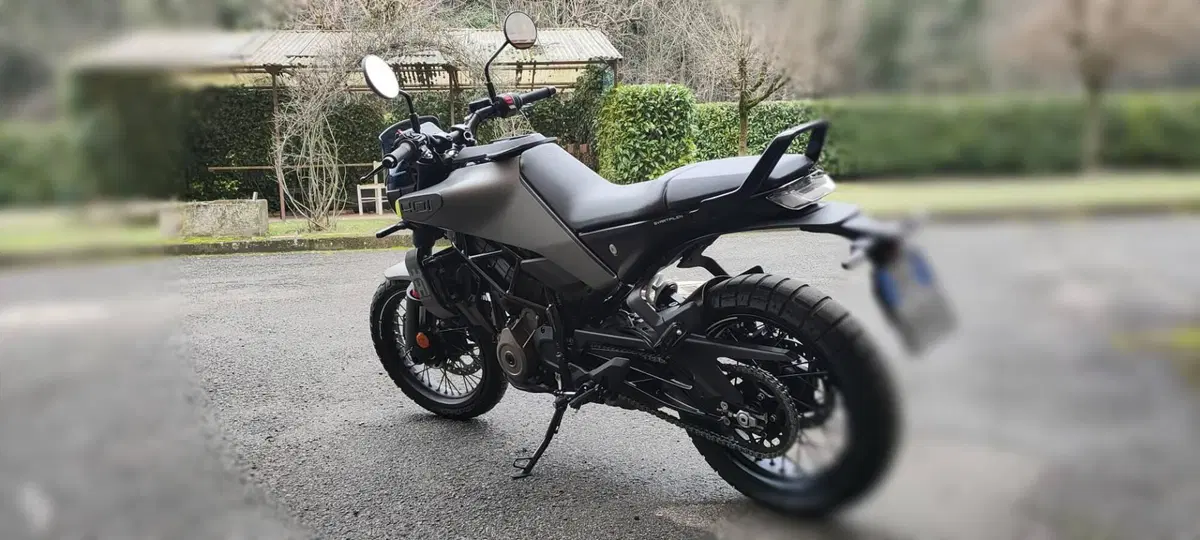 Husqvarna Svartpilen 401 (2024 - 26) (4)