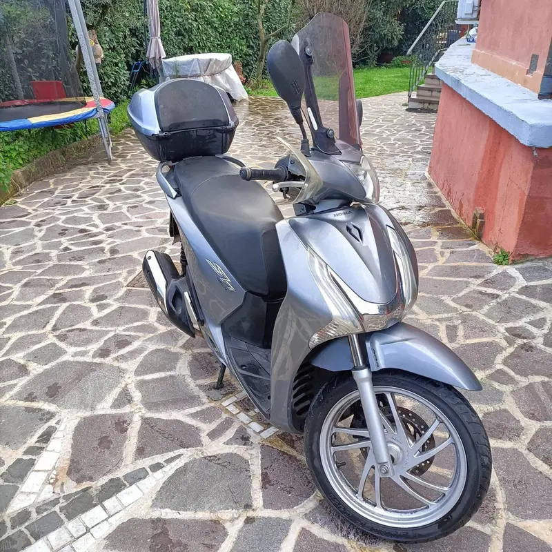 Honda SH 150i ABS (2013 - 16) (2)