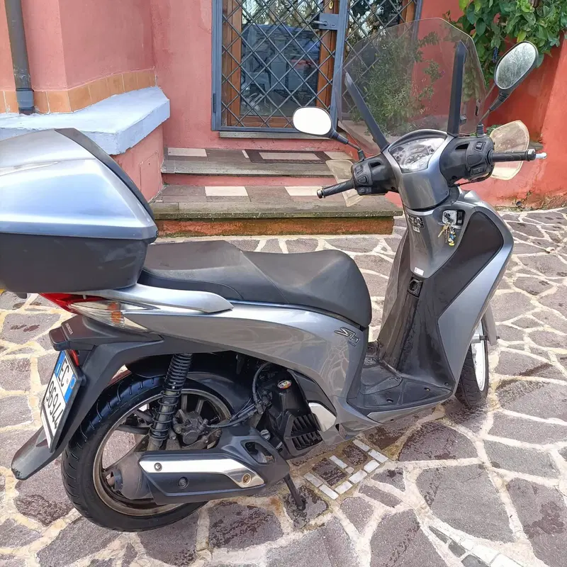Honda SH 150i ABS (2013 - 16) (3)