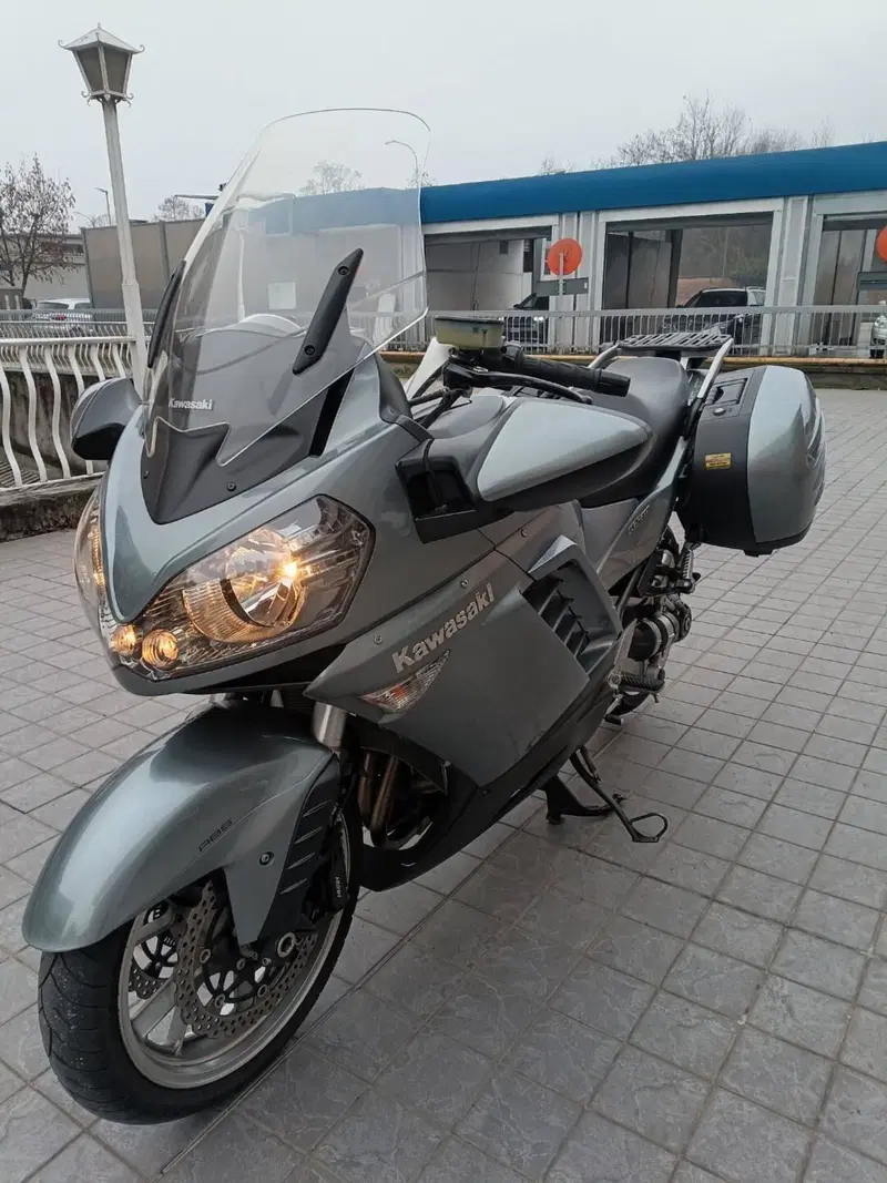 Kawasaki GTR 1400 (2007 - 09)