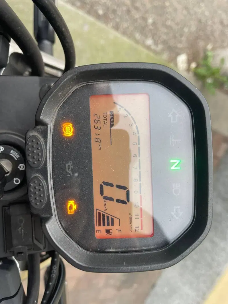 Voge Trofeo 300AC (2021 - 26) (4)