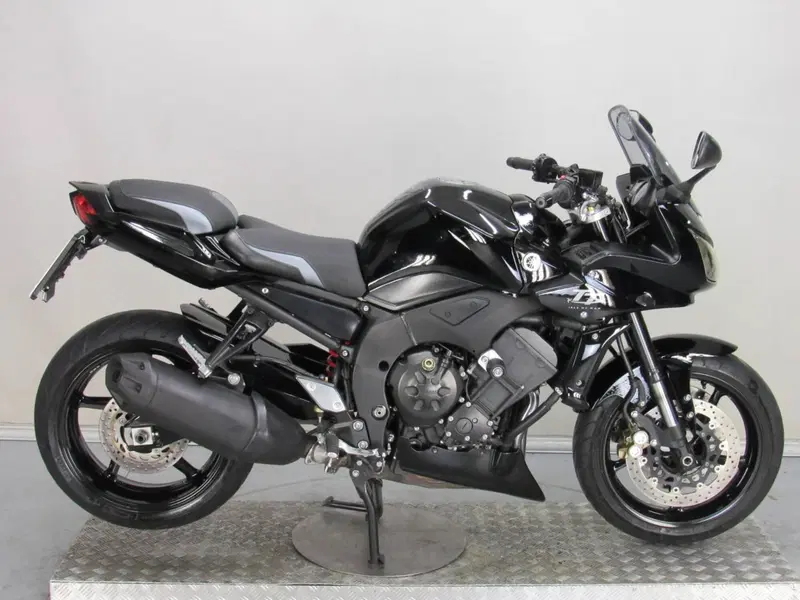Yamaha FZ1 Fazer (2006 - 16) (2)