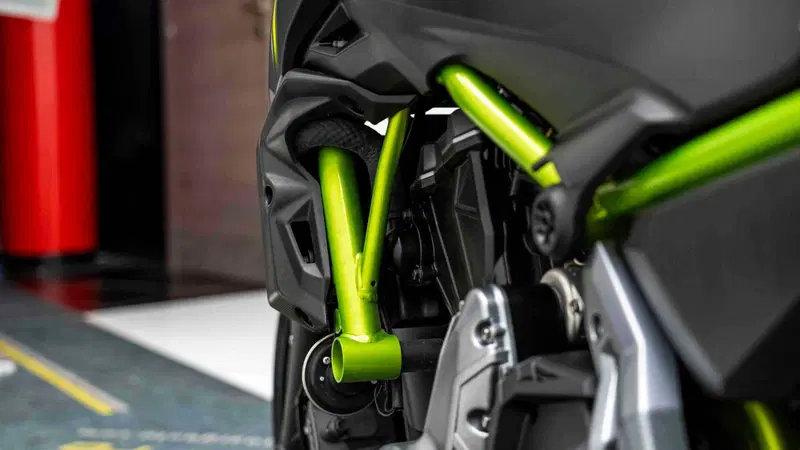 Kawasaki Z 650 (2017 - 19) (17)