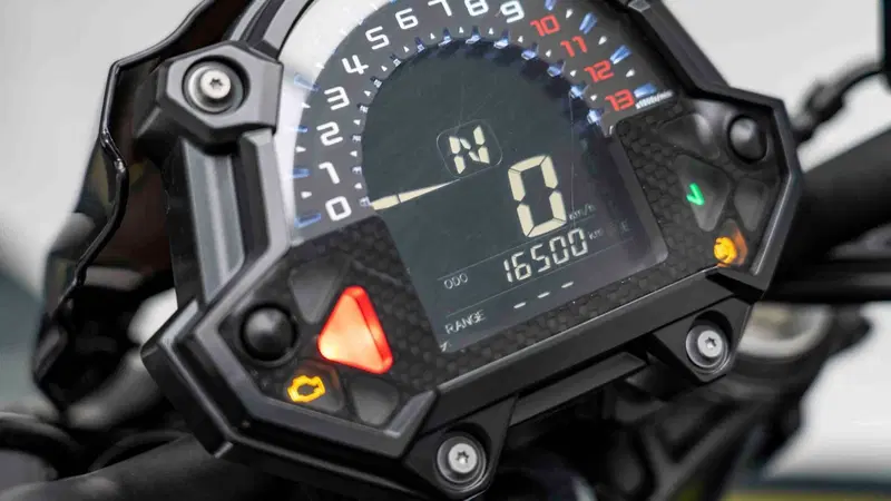 Kawasaki Z 650 (2017 - 19) (20)