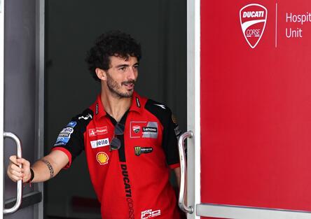 Bagnaia-Aprilia, ci siamo: Ho deciso, scelta d'istinto. Sul test in cui è stato veloce: Mi sento bene con la moto, mi sto divertendo molto