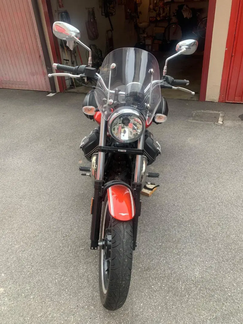 Moto Guzzi V9 Roamer (2016 - 18) (3)