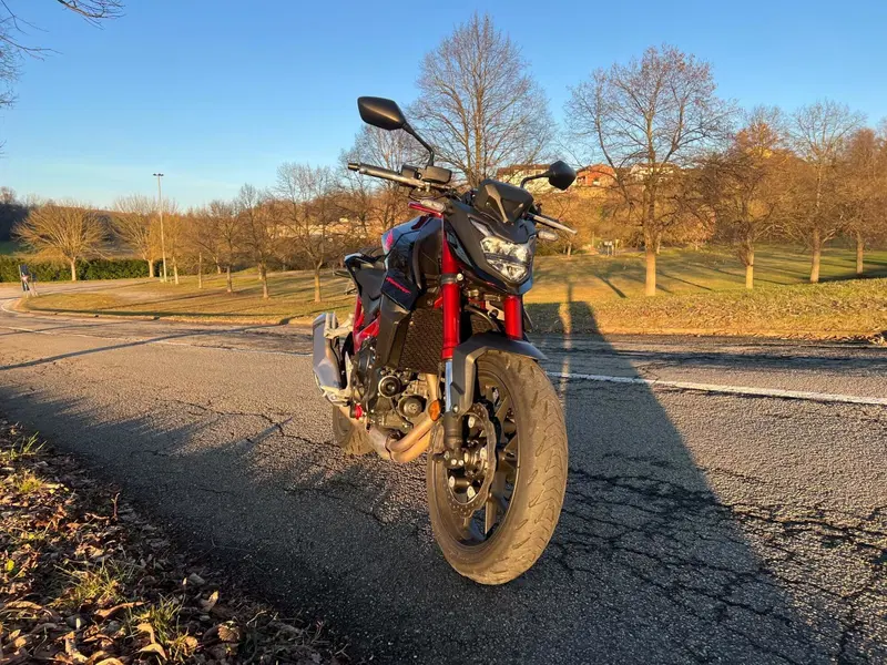 Honda CB 750 Hornet (2023 - 24) (4)