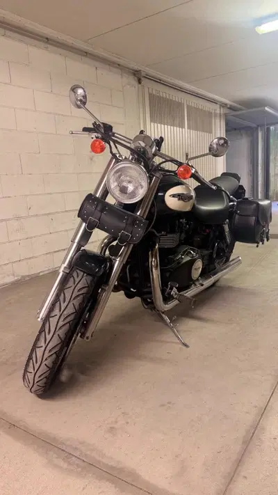 Triumph Speedmaster 865 (2005 - 10) usata