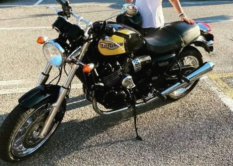 Triumph Thunderbird 900 Sport (2003 - 04) (3)