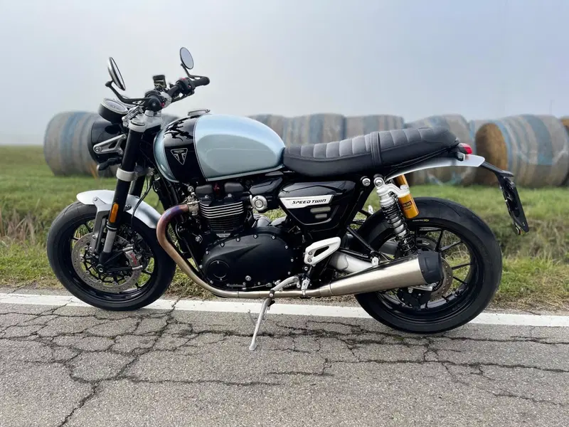 Triumph Speed Twin 1200 Breitling Limited Edition (2022 - 24) (2)