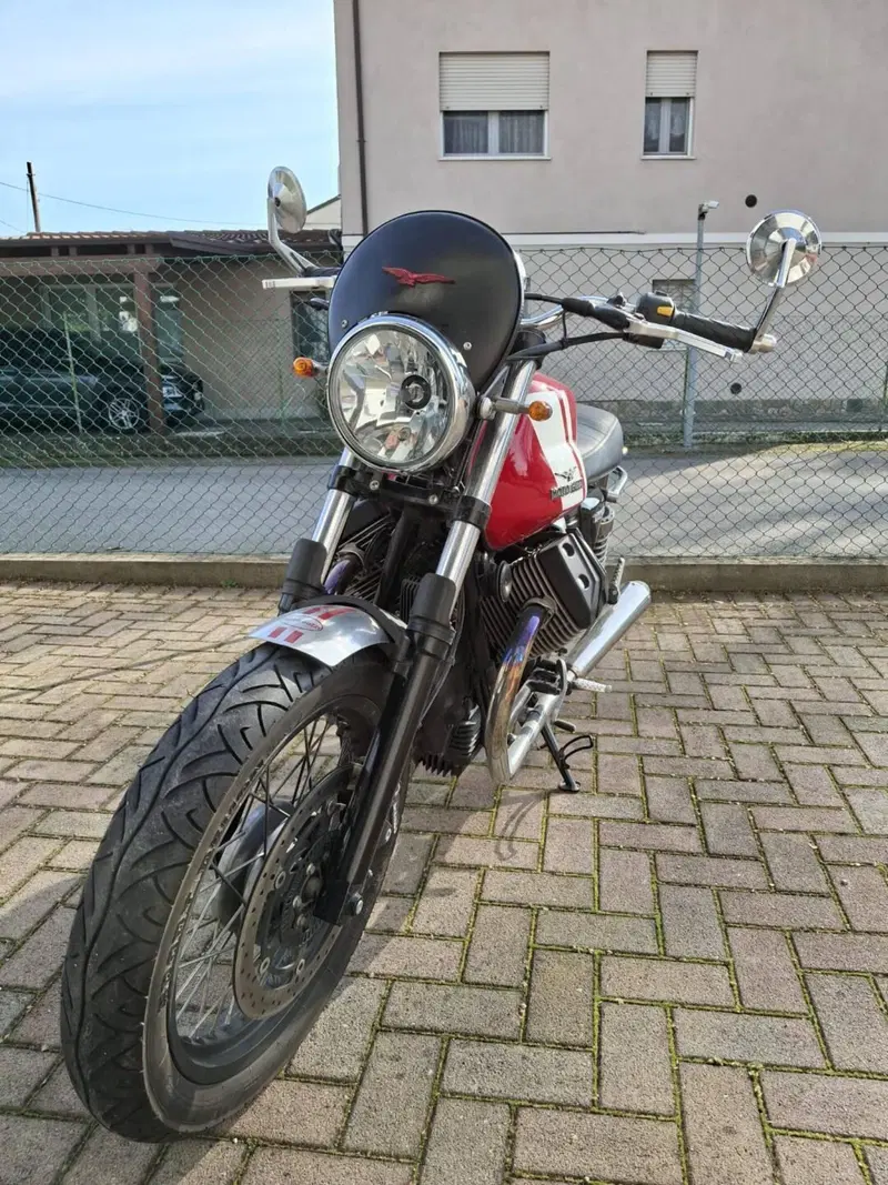 Moto Guzzi V7 II Special (2015 - 17)