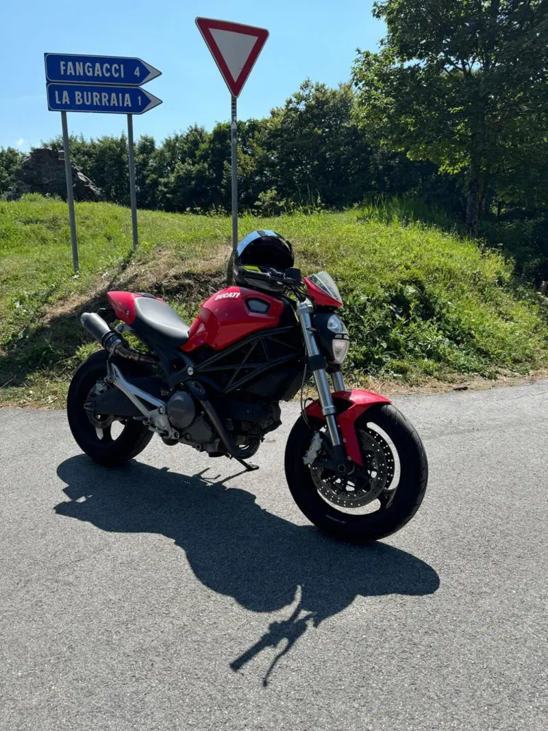 Ducati Monster 696 (2008 - 13) (4)
