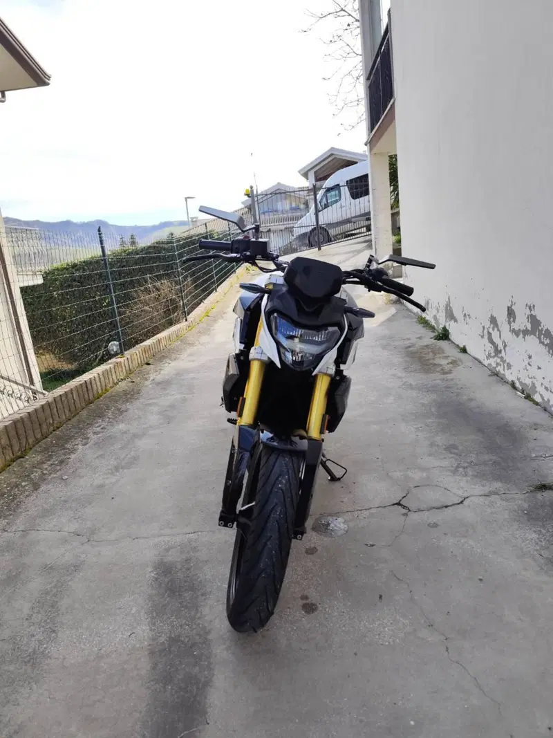 Bmw G 310 R (2021 - 25) (2)