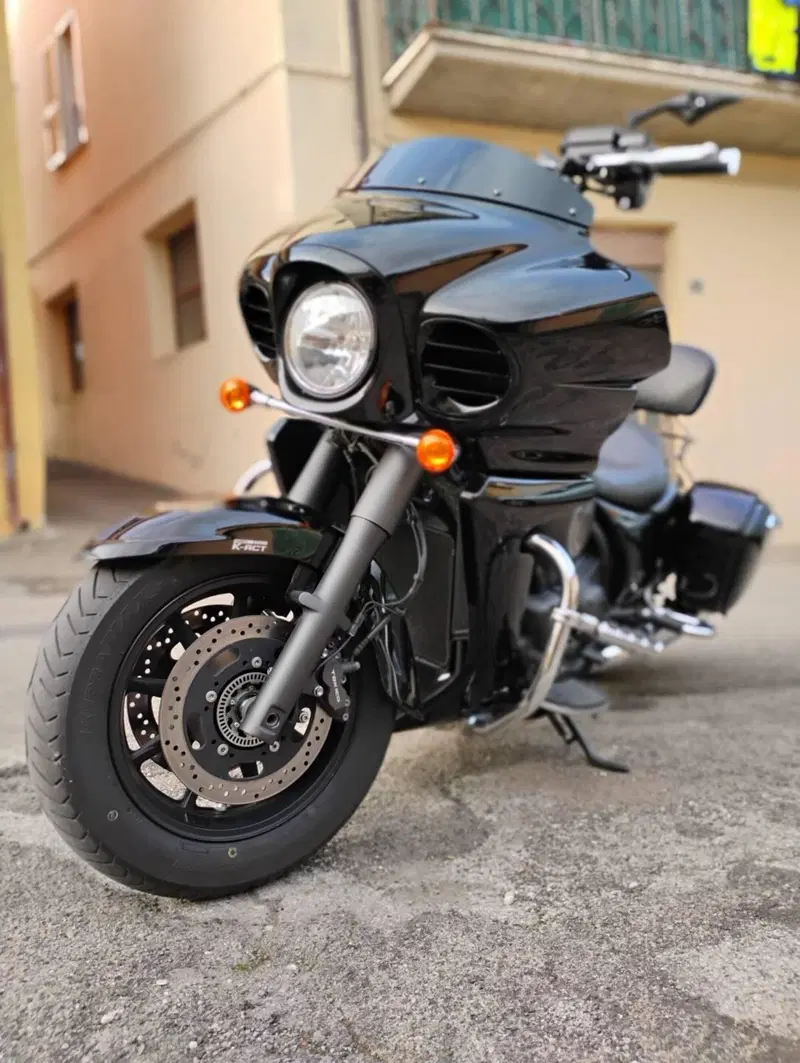 Kawasaki Vulcan VN 1700 Voyager ABS Custom (2011 - 14) (4)