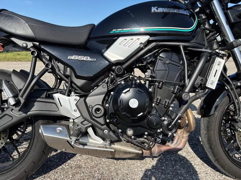 Kawasaki Z 650 RS (2022 - 24) (19)
