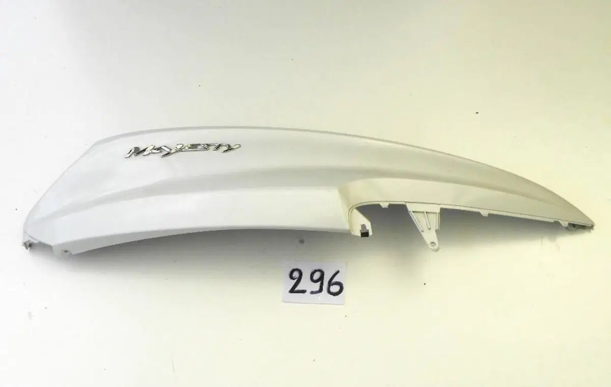 Carena fianchetto later. dx Yamaha YP Majesty 250/