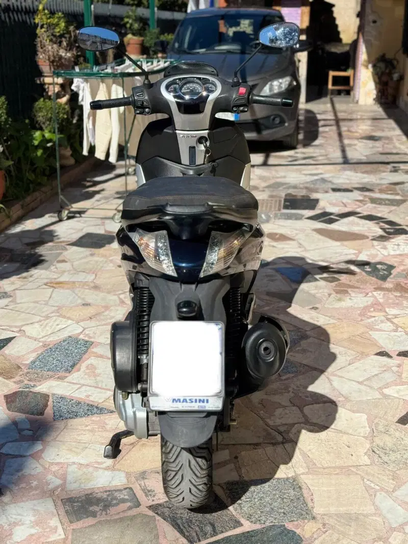 Piaggio Beverly 300 i.e. (2010 - 16) (4)