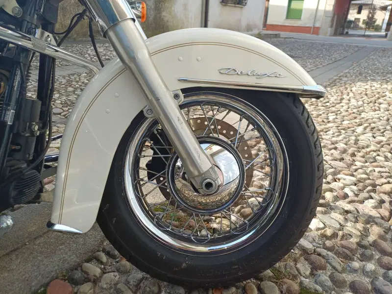 Harley-Davidson 1690 Deluxe ABS (2011 - 16) - FLSTN (6)