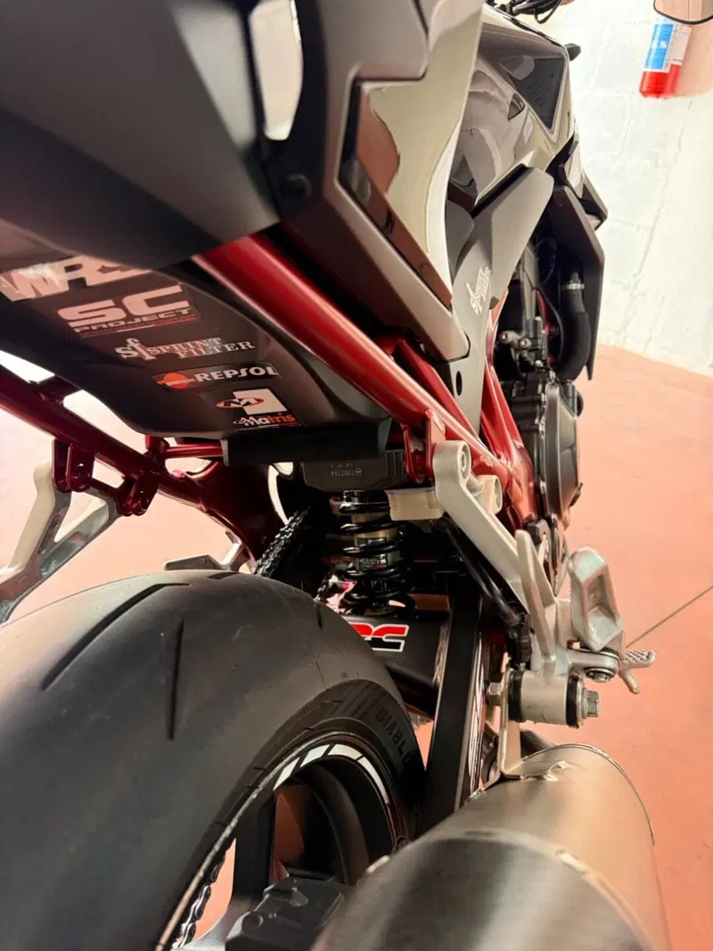 Honda CB 750 Hornet (2023 - 24) (8)