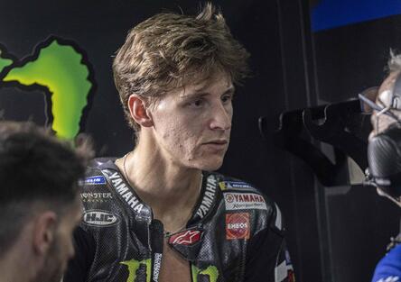 Quartararo e le difficoltà in Yamaha: “Non penso che siamo pronti, ci manca grip e la percorrenza ora è un punto debole. A Toprak ho detto di avere pazienza”
