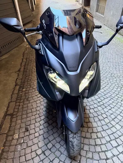 Yamaha T-Max 560 (2022 - 24) usata