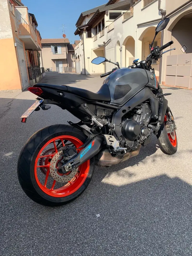 Yamaha MT-09 (2021 - 23) (2)