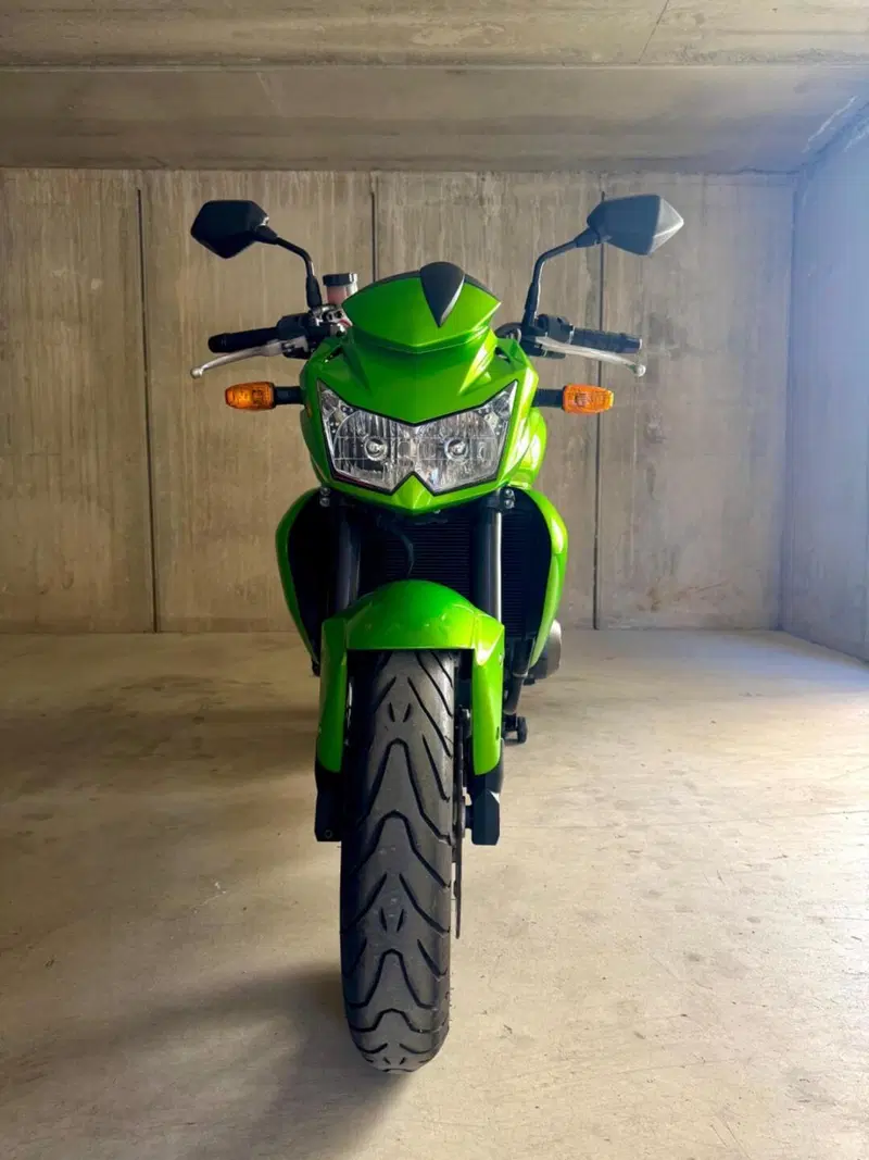 Kawasaki Z 750 (2007 - 14) (4)