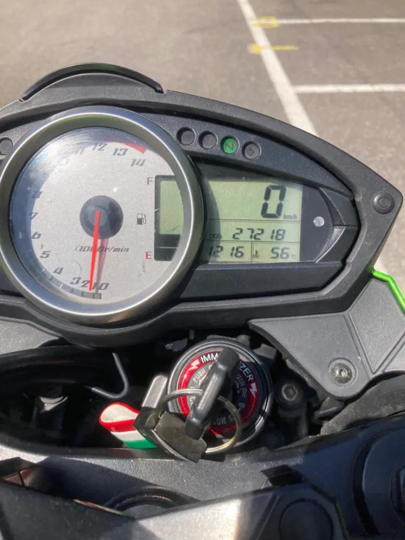 Kawasaki Z 750 (2007 - 14) (6)