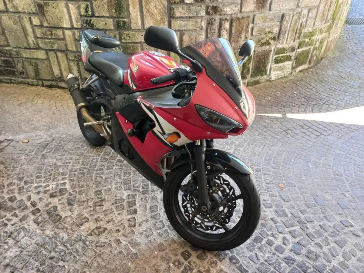 Yamaha YZF R6 (2003 - 04)