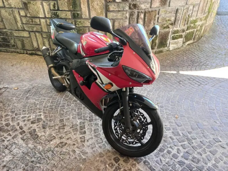 Yamaha YZF R6 (2003 - 04)