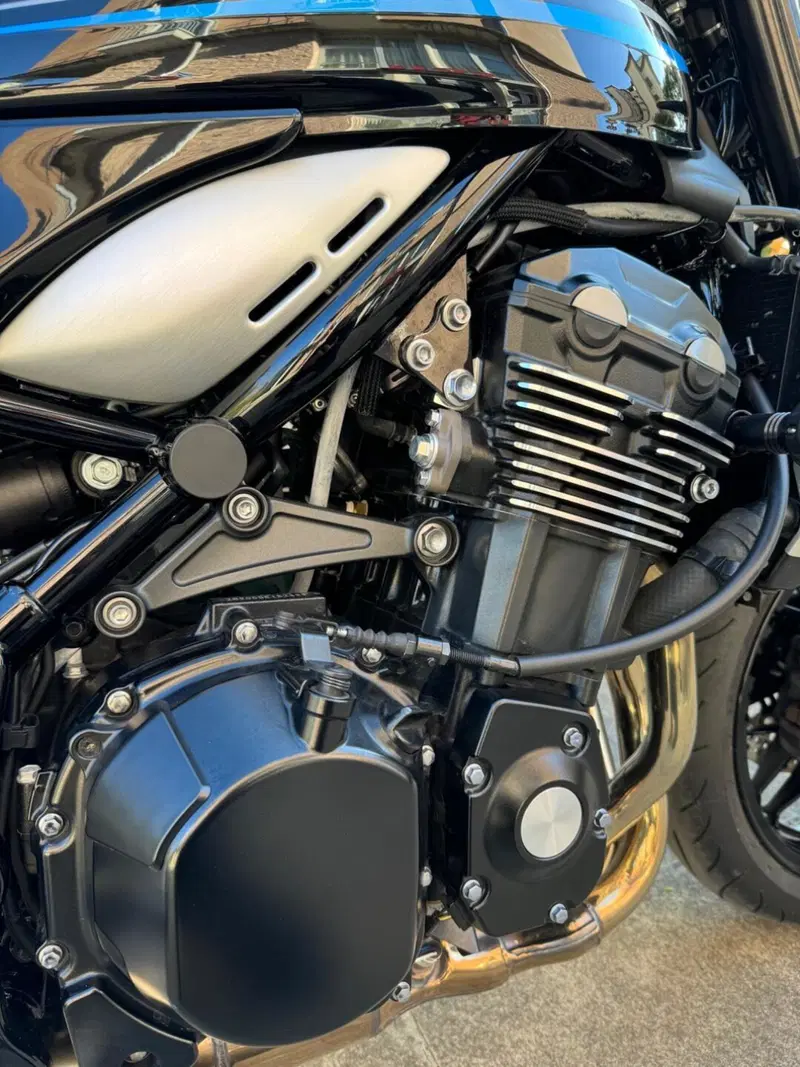 Kawasaki Z 900 RS (2022 - 25) (3)