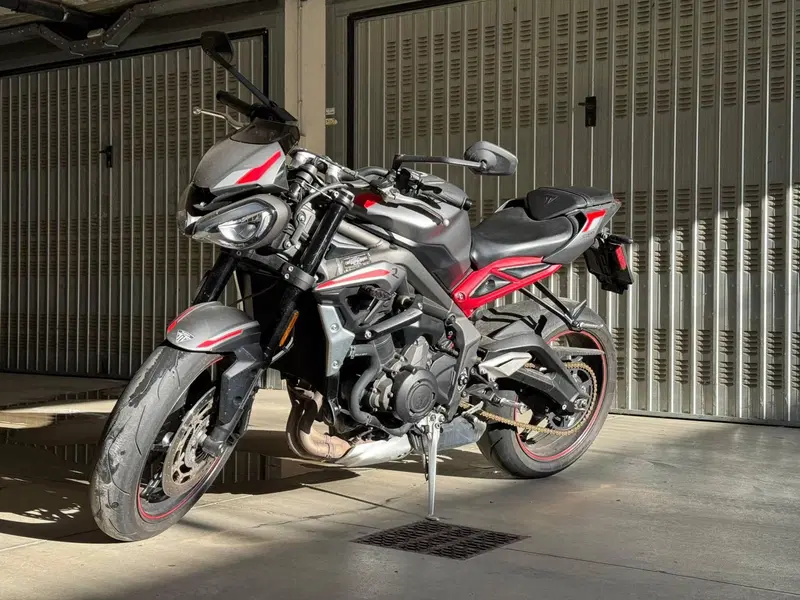 Triumph Street Triple R (2020 - 22) (3)