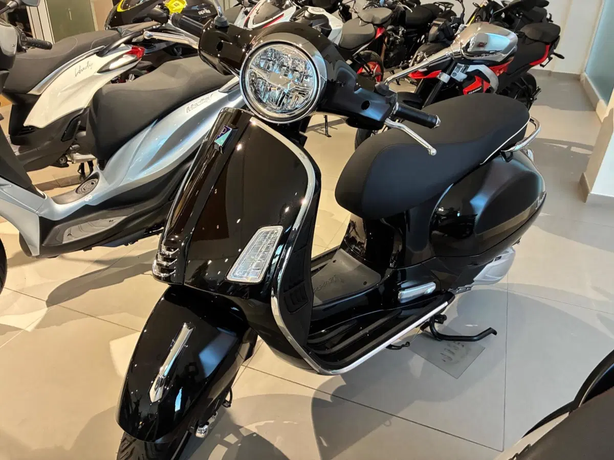 Vespa GTS 310 (2025 - 26) (2)
