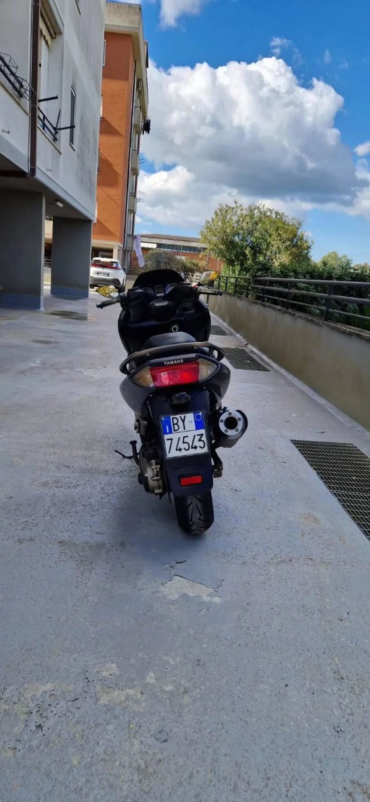 Yamaha T-Max 500 (2004 - 07) (4)
