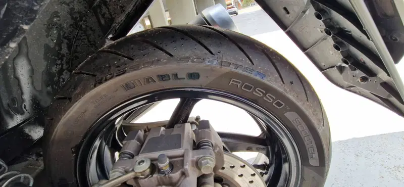Yamaha T-Max 500 (2004 - 07) (5)