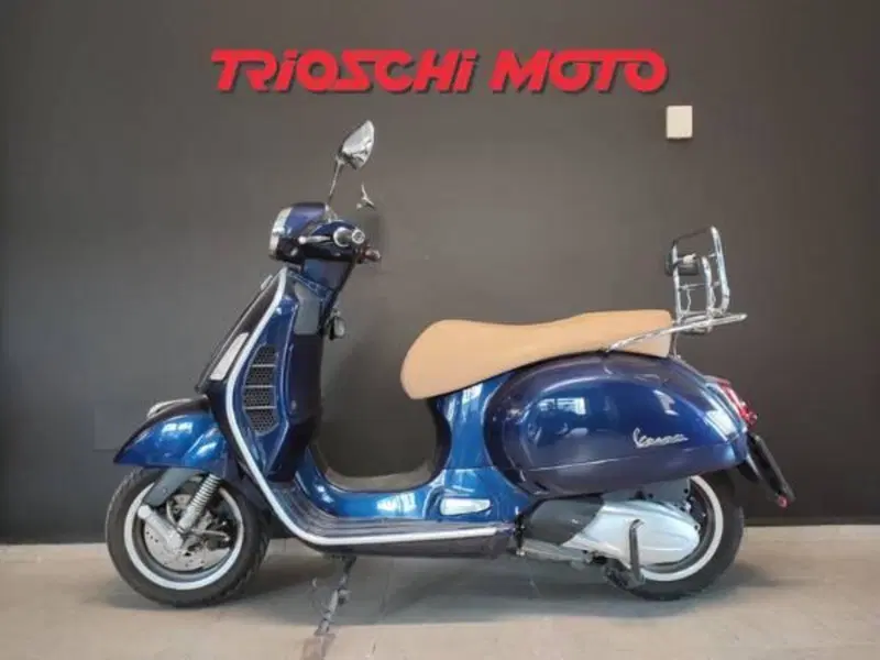 Vespa GTS 300 Hpe (2019) (2)