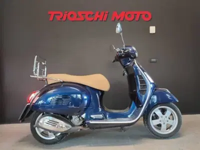 Vespa GTS 300 Hpe (2019) usata