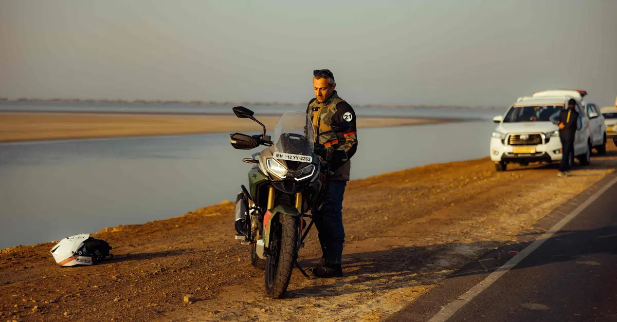Rann of Kutch: il deserto salato indiano celebrato da TVS